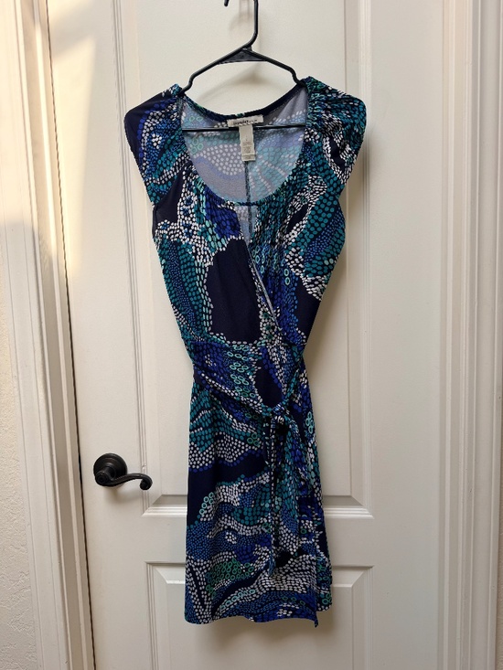 Laundry By Shelli Segal Dresses & Skirts - Laundry by Shelli Segal Blue & Teal Faux Wrap Dress | Petite-Friendly | Size